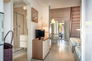 1 chambre, fer et planche Ă repasser, Wi-Fi, draps fournis