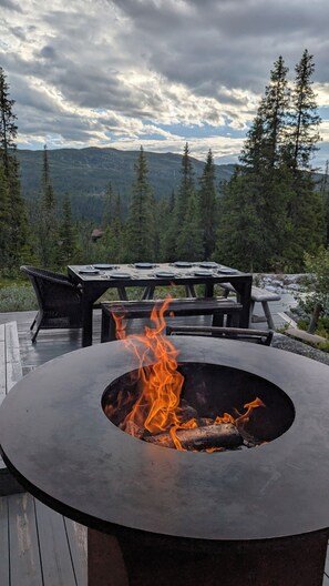 Outdoor dining - Cozy and modern cabin on Synnfjell mountain in Nord-Torpa (Innlandet)