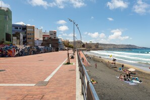 Exterior - Beachfront Home in Las Palmas by Playa Canteras (Las Palmas de Gran Canaria)