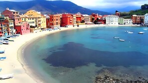 Beach nearby - Apartment 'Ermelindo - Meletta' with Shared Pool, Wi-Fi and Air Conditioning (Sestri Levante)