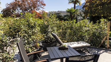 Kahden hengen classic-huone, parveke | Terassi/patio