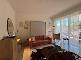 Suite, Balcony | In-room safe, desk, laptop workspace, blackout drapes