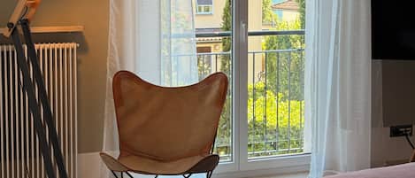 Suite, Balcony | In-room safe, desk, laptop workspace, blackout drapes