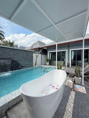 Pool - Luxury villa in Krabi (Krabi)