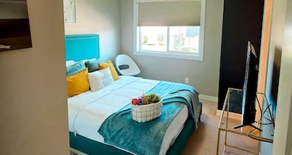 Cozy bedroom in a townhouse in Copperfield Calgary