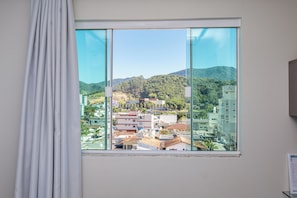 Basic Suite | Iron/ironing board, free WiFi