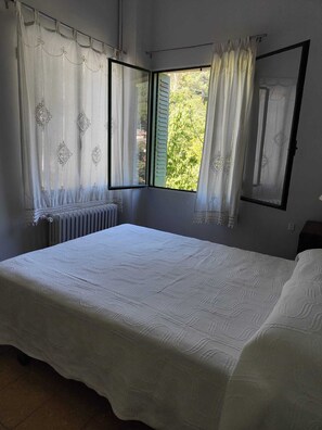 9 Schlafzimmer, Bügeleisen/Bügelbrett, WLAN, Bettwäsche