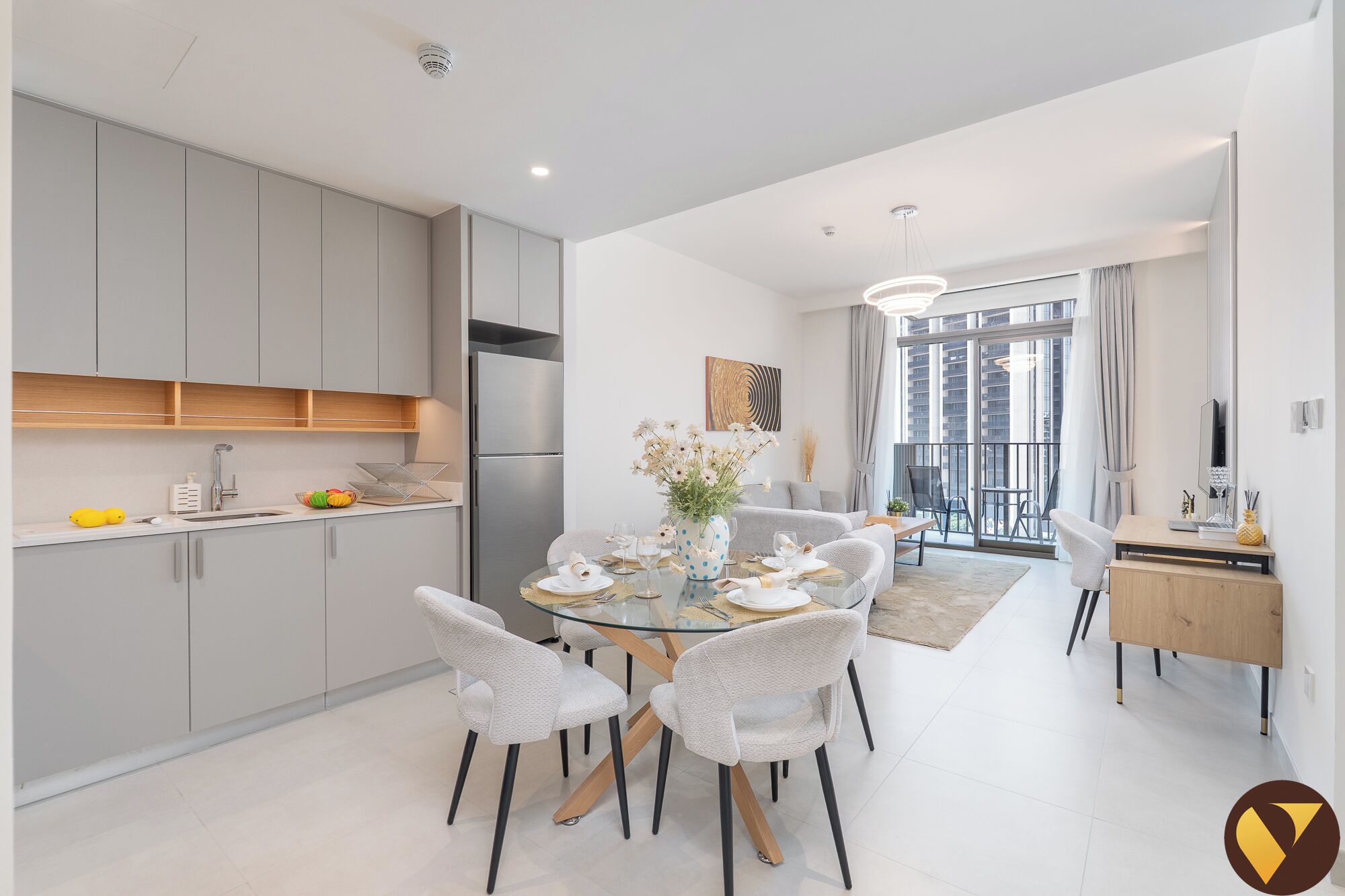 Apartamento de lujo, balcón, vistas a la ciudad | Servicio de comidas en la habitación