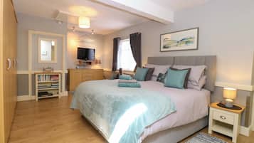 1 Schlafzimmer, kostenloses WLAN, individuell dekoriert