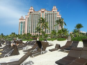 Liegestühle, Strandtücher