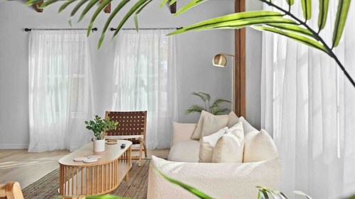 Crystal Beach Hideaway - Private Yard - Close to Beaches & Parks