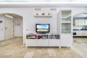 Mobile Home | Living room