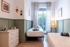 2 chambres, fer et planche à repasser, Wi-Fi, draps fournis