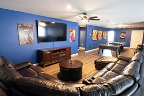 Games room - 9BR Home w/ Private Pool, Game Room, & Free Resort Access (Kissimmee)