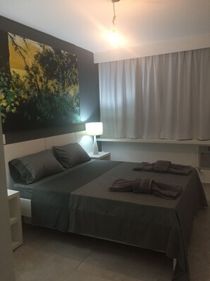 6 bedrooms, WiFi, bed sheets