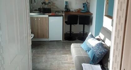 Studio thÚme Oléron à Valdivienne 30 min Poitiers Futuroscope 35 min du Vigeant