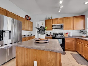 House, Multiple Beds, Patio, Garden View (Stonebridge San Tan Valley) | Private kitchen | Coffee/tea maker