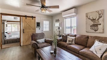 Cabin, Multiple Beds, Patio, Mountain View (Prince Pine) | Interior