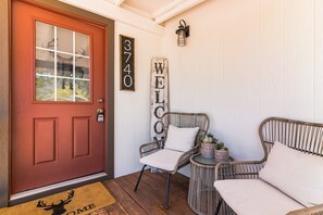 Cabin, Multiple Beds, Patio, Mountain View (Prince Pine) | Living room - Prince Pine (Pine)