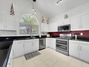 House, Multiple Beds, Pool Access, Pool View (Desert Gilbert) | Private kitchen | Coffee/tea maker