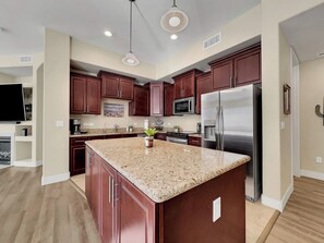 Private kitchen - 5th #159 Ahwatukee (Phoenix)