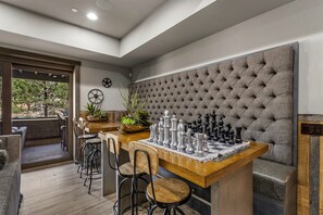 House, Multiple Beds, Hot Tub (Las Colinas Flagstaff Pine Canyon) | Interior - Las Colinas Flagstaff Pine Canyon (Flagstaff)