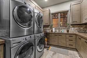 Laundry - Las Colinas Flagstaff Pine Canyon (Flagstaff)