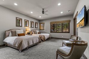 Maison, plusieurs lits, bain à remous (Las Colinas Flagstaff Pine Canyon)
