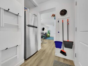 House, Multiple Beds, Hot Tub, Garden View | Laundry