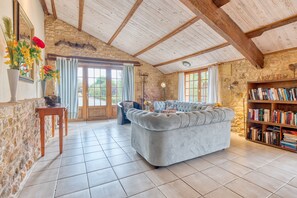 Interior - La Bergerie – Charming House with Shared Pool (Le Buisson-de-Cadouin)