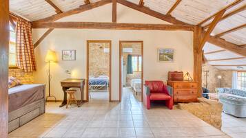 2 sovrum, strykjÀrn/strykbrÀda, wi-fi och sÀngklÀder