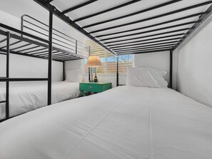 House, Multiple Beds, Hot Tub, Garden View | 2 bedrooms, individually decorated, individually furnished, bed sheets