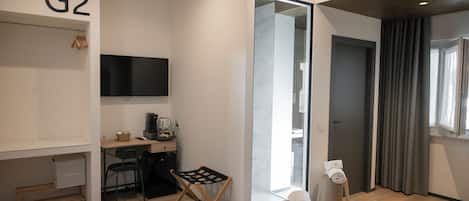 5 bedrooms, WiFi, bed sheets