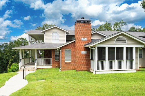 Fully Furnished 2BR/2BA Condo off Hwy 280 near Birmingham