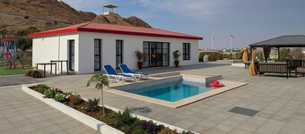 Private Pool Chalet & Breakfast