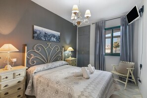 2 bedrooms, WiFi, bed sheets - Apartment 'El Portil' with Shared Pool, Wi-Fi and Air Conditioning (El Portil)