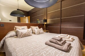 House | 1 bedroom, laptop workspace, iron/ironing board