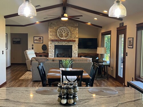 Fawn Ridge - Million Dollar Ozark Views!