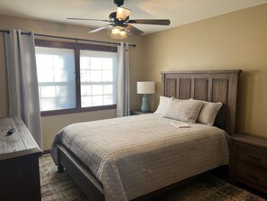 3 Schlafzimmer, Bügeleisen/Bügelbrett, kostenloses WLAN, Bettwäsche