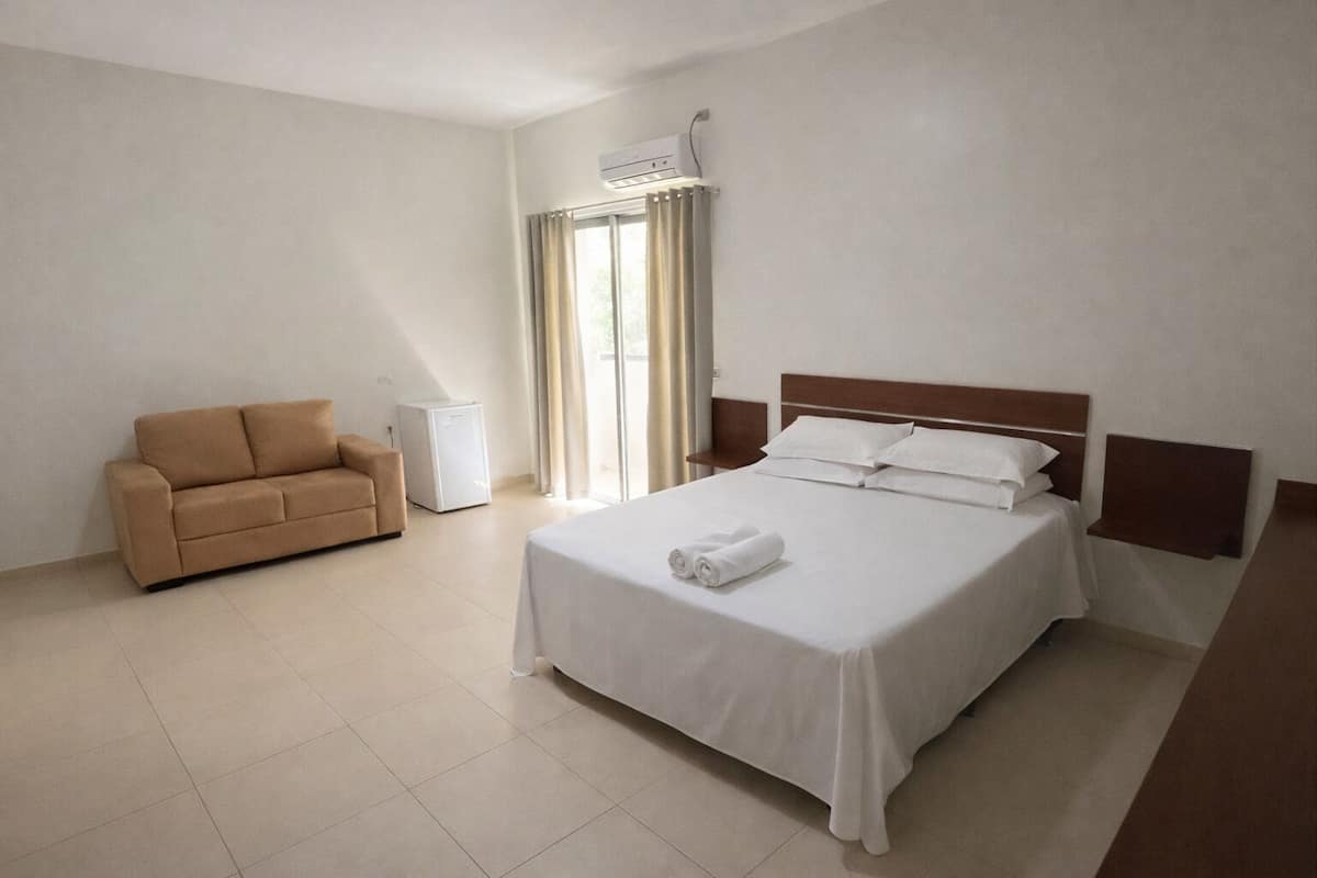 Suite | Laptop workspace, free WiFi