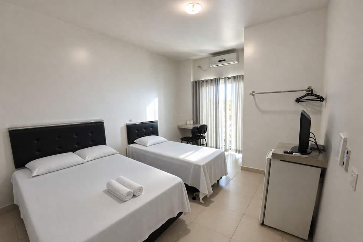 Standard Triple Room | Laptop workspace, free WiFi