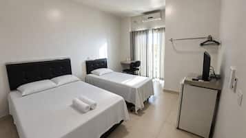 Standard Triple Room | Laptop workspace, free WiFi