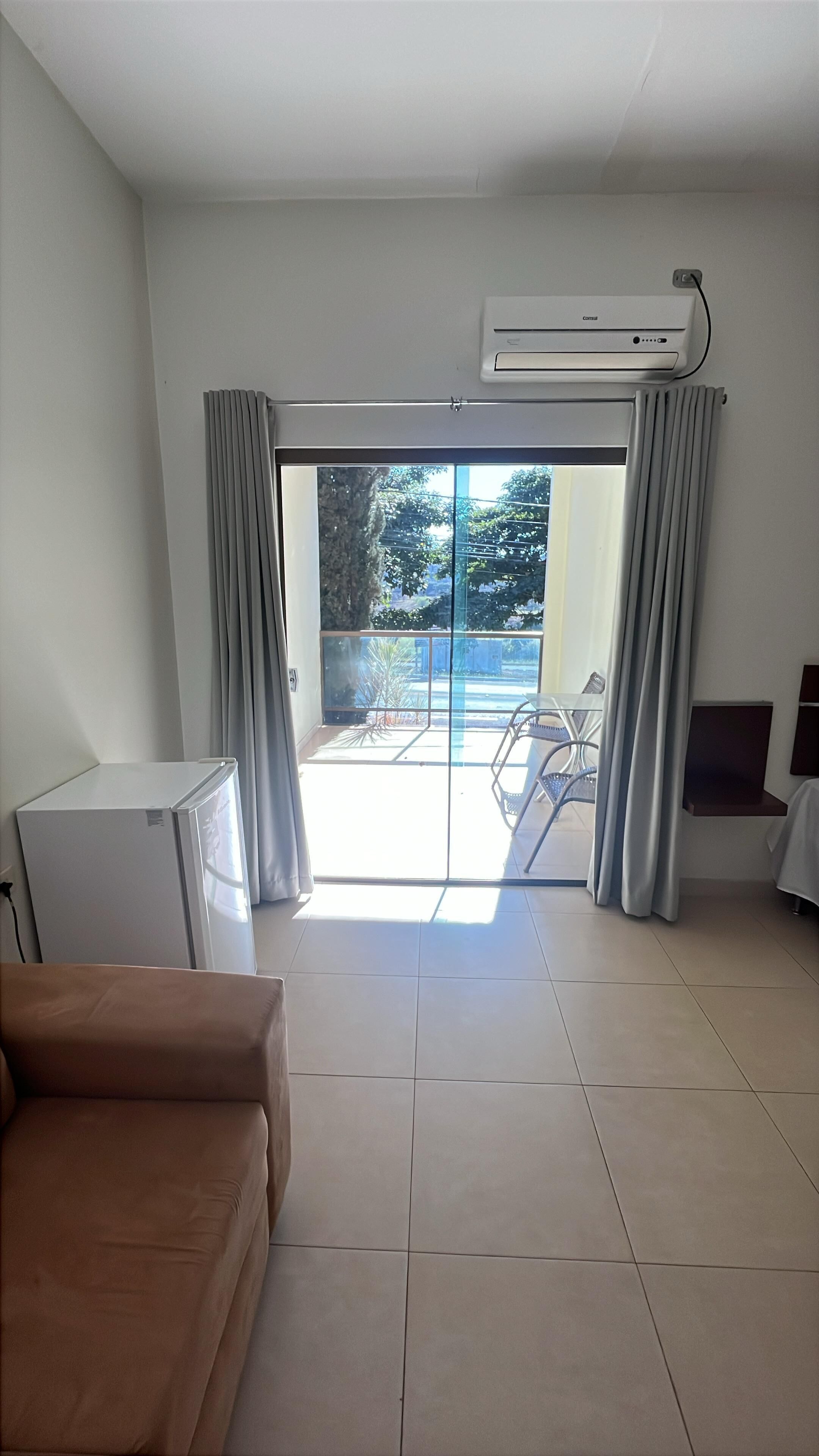 Suite | Laptop workspace, free WiFi