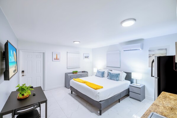 1 habitación, tabla de planchar con plancha, wifi gratis y ropa de cama 