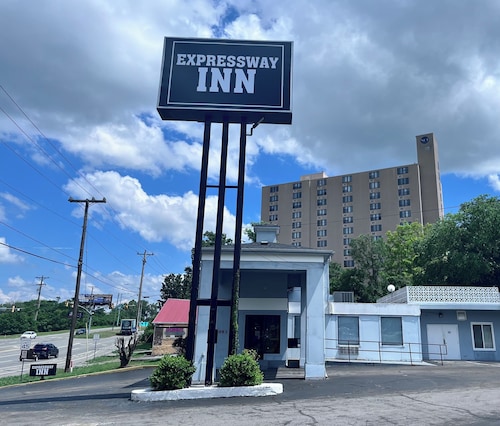 expressway inn