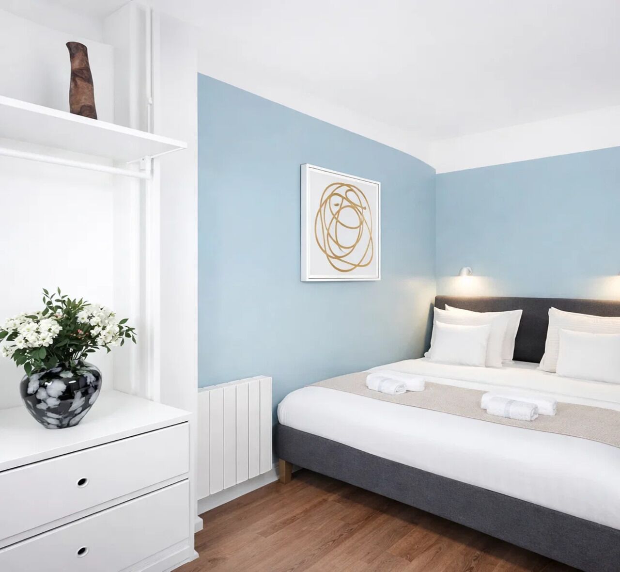 Premium Studio, Courtyard View | Living area