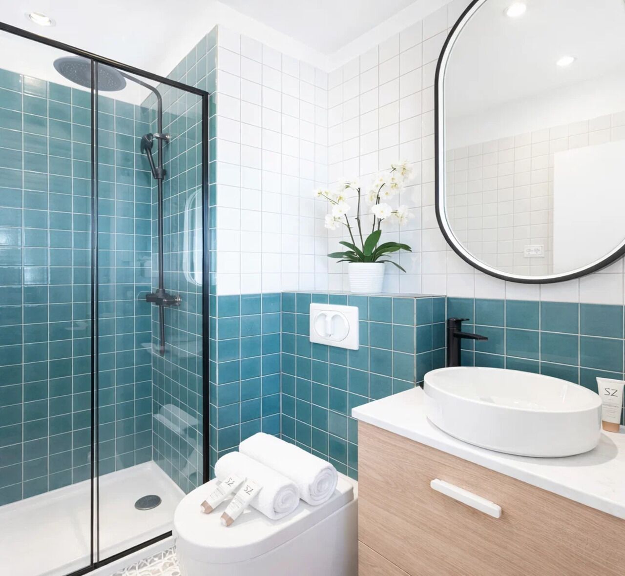 Premium-Studio, Blick auf den Innenhof | Badezimmer