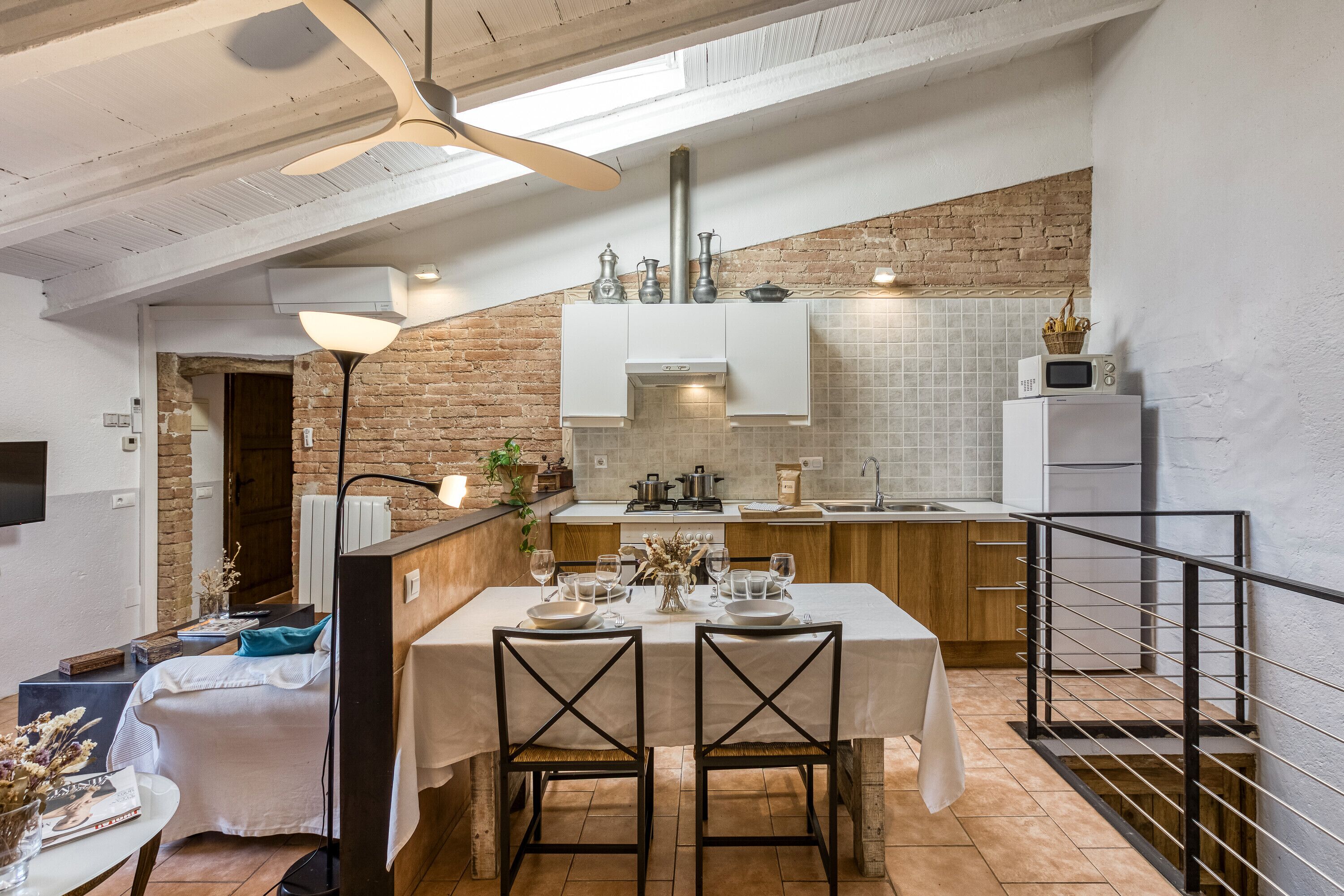 Refrigerador, microondas y cafetera y tetera 