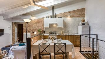 Fridge, microwave, coffee/tea maker