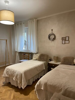 2 bedrooms, bed sheets